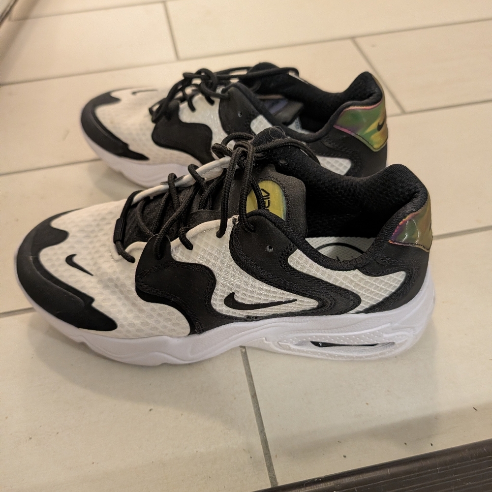 Nike Air Max  Black and White Sneakers with Iridescent Detail